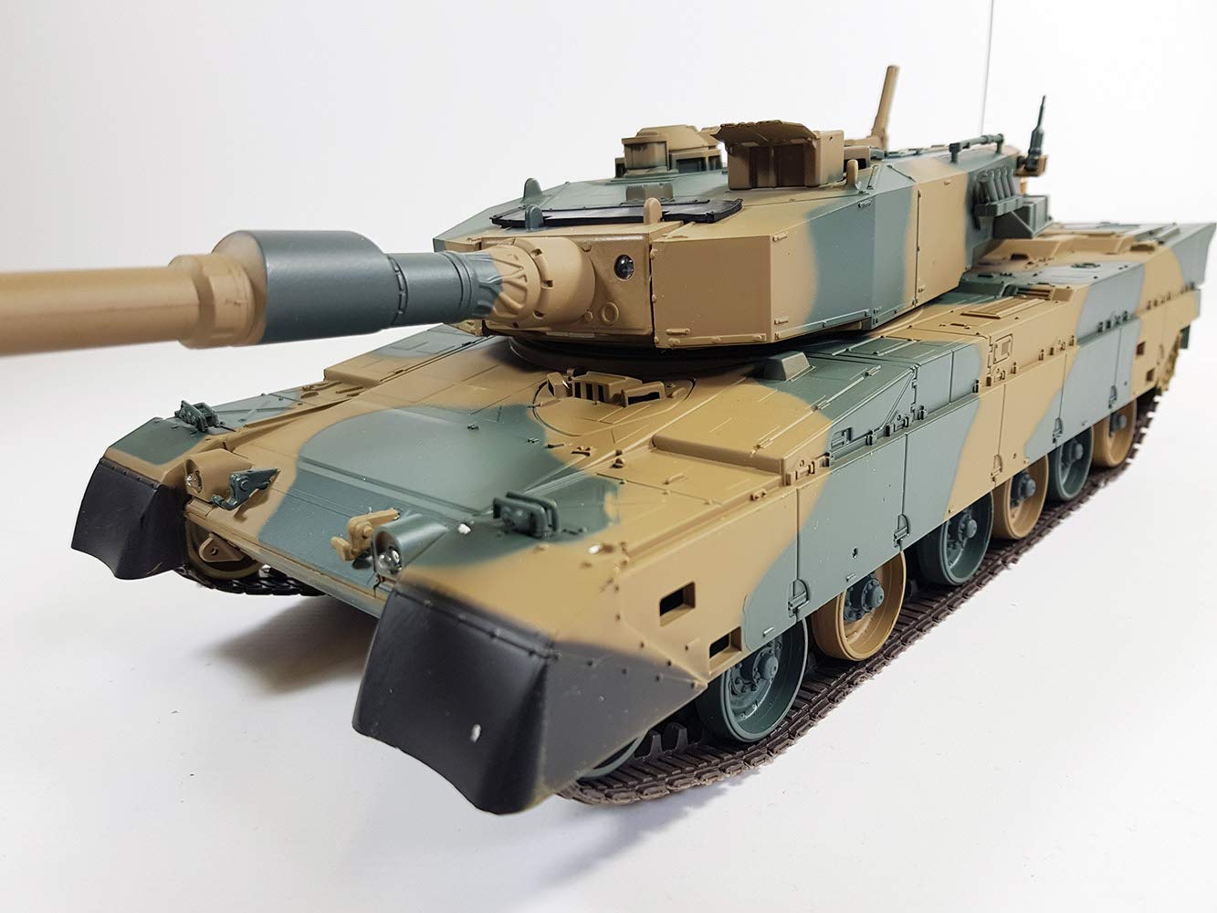 World Tech Arms 1/24 Scale RC Type 90 Battle Tank - Green